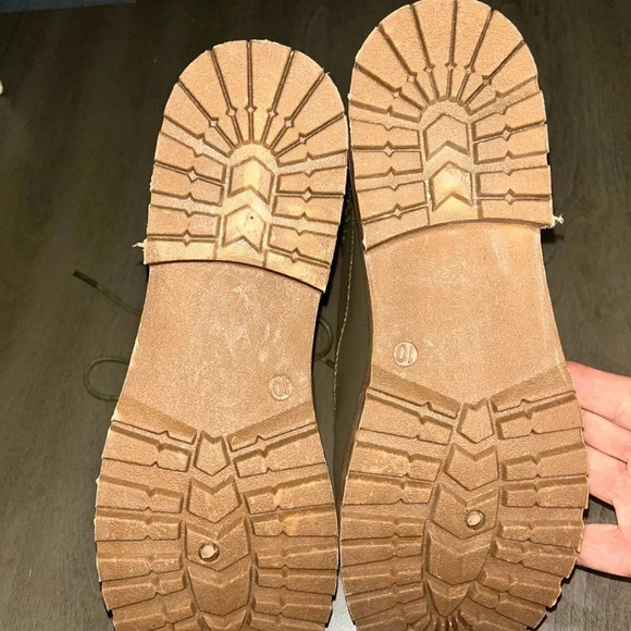 NWT Army Green Boots for women Size 10 - Picture 7 of 9